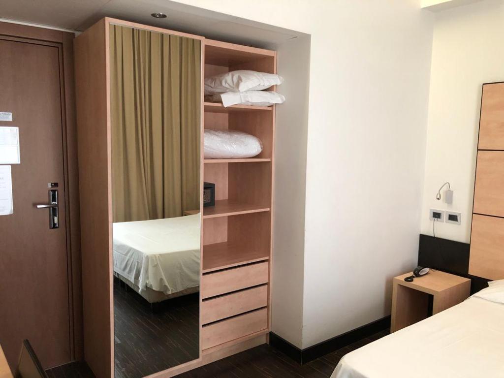 Hotel Cimarosa Napoli Esterno foto